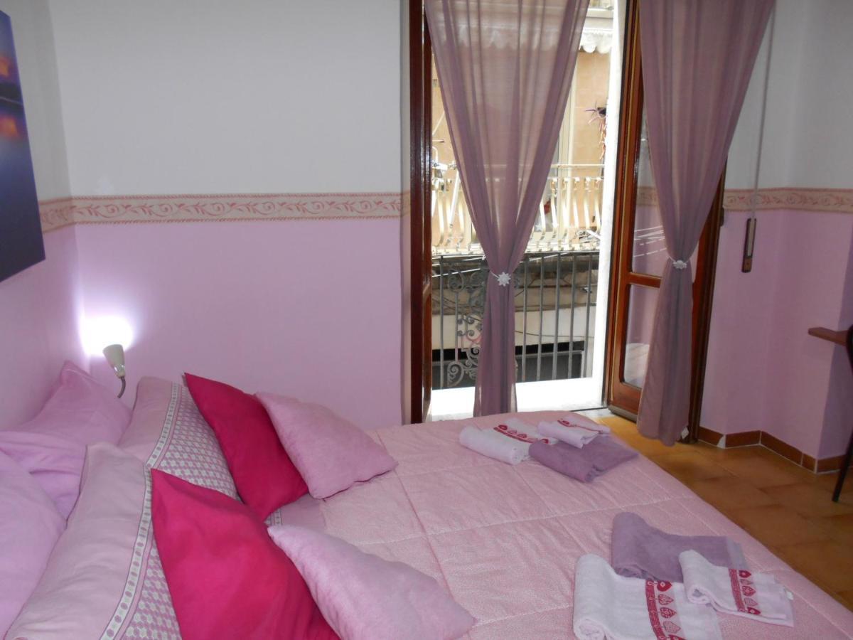 Robby'S House Bed & Breakfast Vico Equense Eksteriør billede